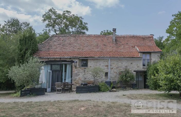 Propriété avec deux gites, camping, logement insolites. — photo 2