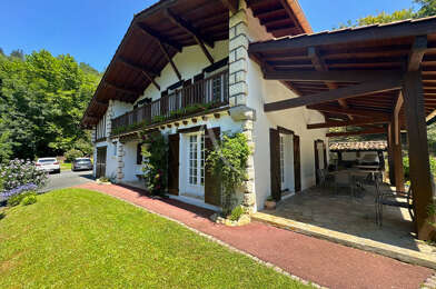 Maison 6 pièces 840000 €