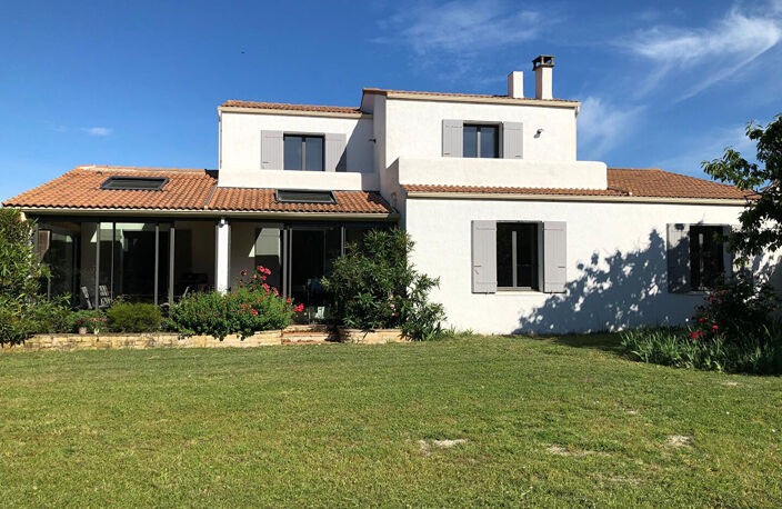 Propriété lumineuse au coeur de l'Île d'Oléron — photo 2
