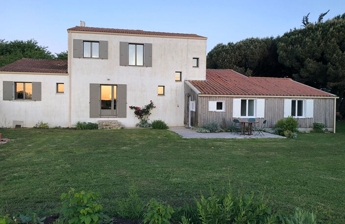 Propriété lumineuse au coeur de l'Île d'Oléron — photo 3
