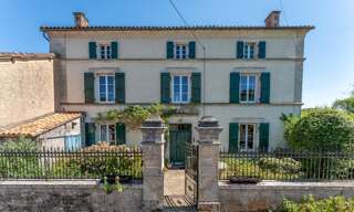 Maison 8 Pièces 209 m² à vendre à Ventouse (16460)