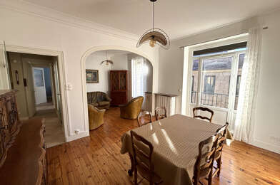 Appartement 4 pièces 700 €