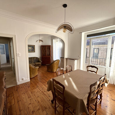 Appartement 4 pièces 700 €