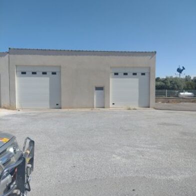 Commerce  749000 €