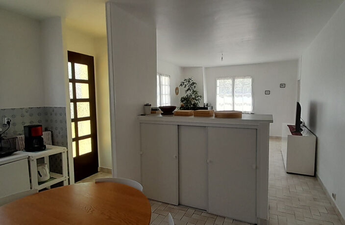 MAISON DE PLAIN-PIED PROCHE COMMERCES — photo 4