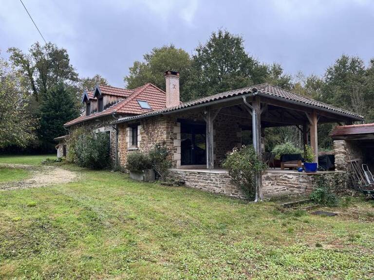Maison en pierre de 5 pièces principales — photo 1