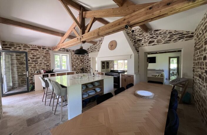 Maison en pierre de 5 pièces principales — photo 2