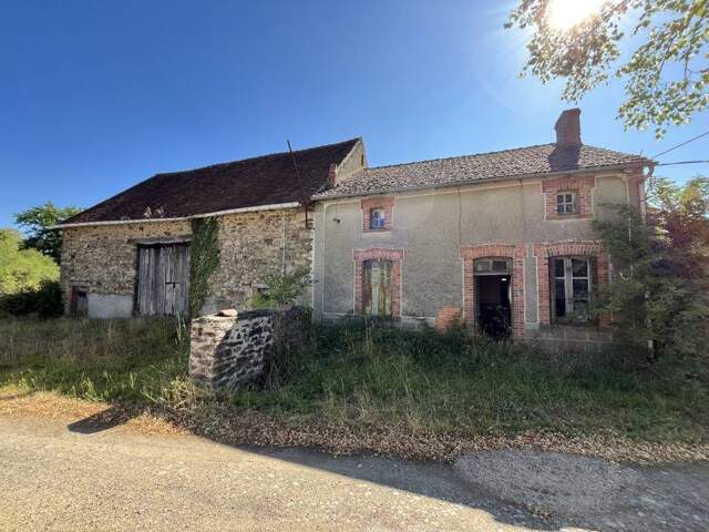 Maison en pierre de 4 pièces principales — photo du bien