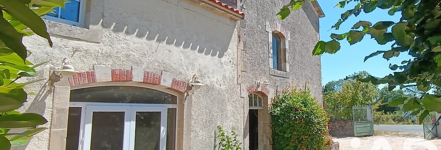 Maison 6 Pièces 220 m² à vendre à Coulonges-sur-l'Autize (79160)