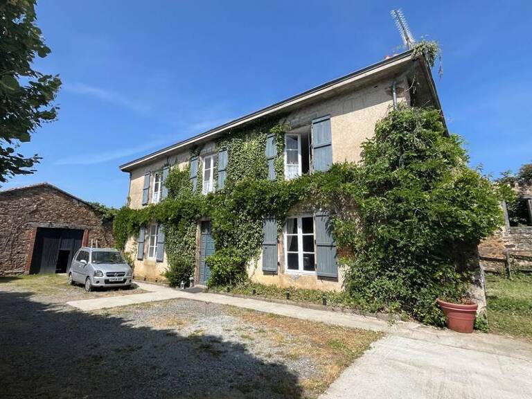 Maison en pierre de 7 pièces principales — photo 1