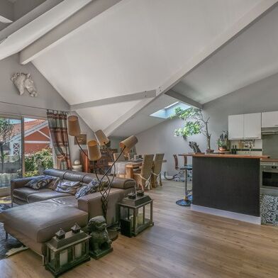 Appartement 3 pièces 472500 €