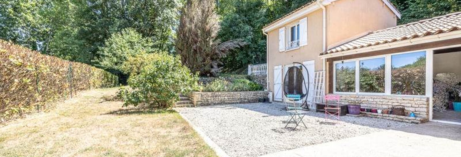 Maison 8 Pièces 181 m² à vendre à Saint-Romans-lès-Melle (79500)