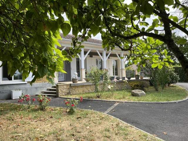 Maison de ville de 4 pièces principales — photo du bien