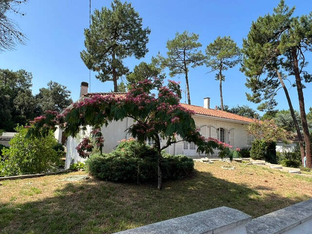 VILLA ANNEES 70 — photo du bien