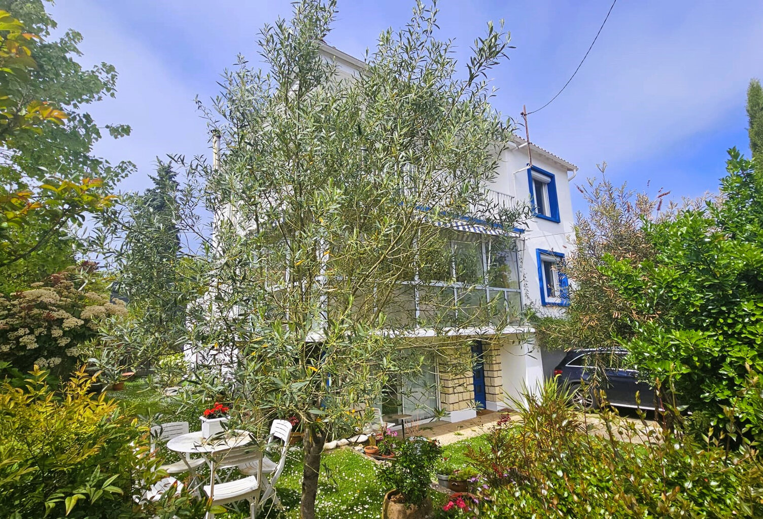 MAISON — photo 1