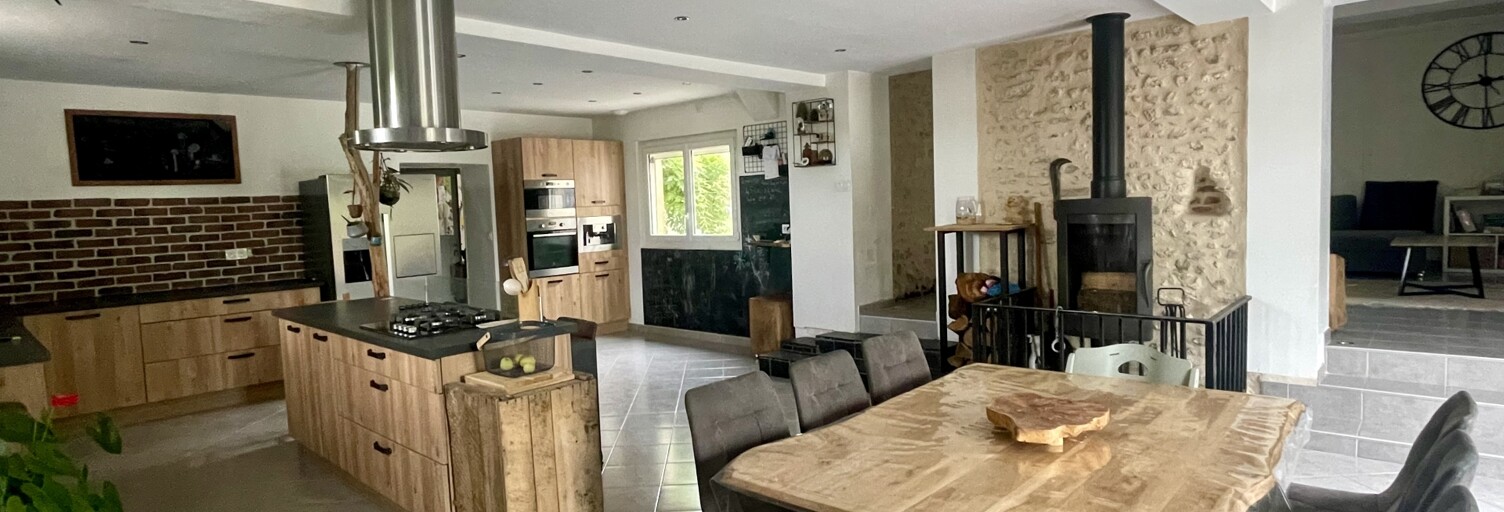 Maison 8 Pièces 209 m² à vendre à Saint-Cyr-en-Val (45590)