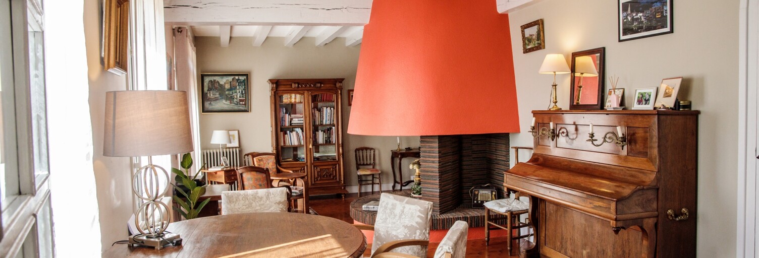 Maison 10 Pièces 248 m² à vendre à Le Dorat (87210)