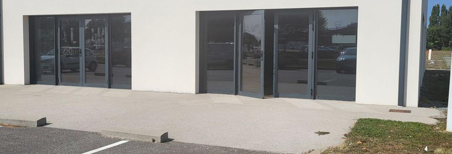 Commerce  80 m² à vendre à Magné (79460)