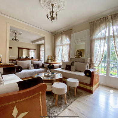 Appartement 4 pièces 218400 €