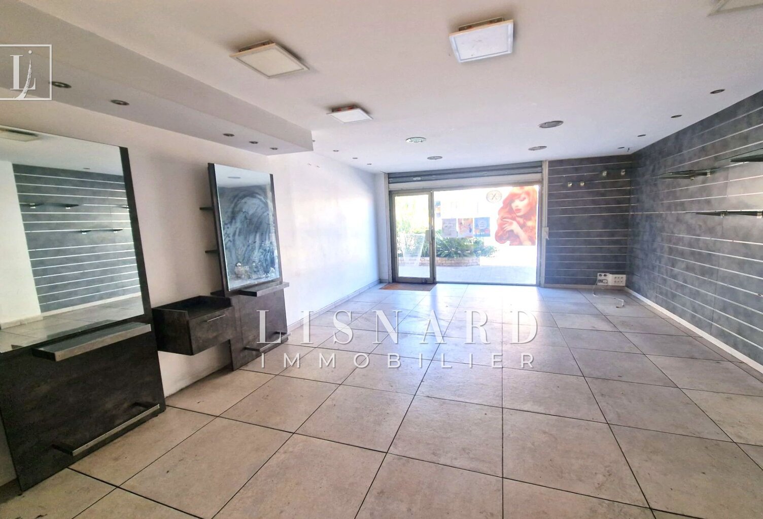 professionnel local commercial — photo 1