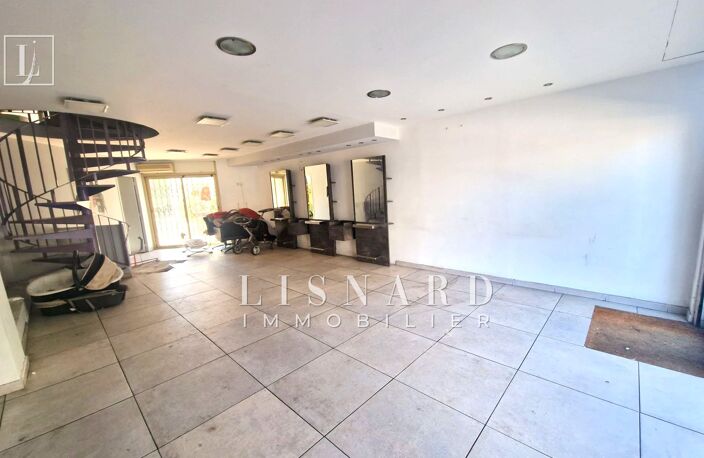 professionnel local commercial — photo 3