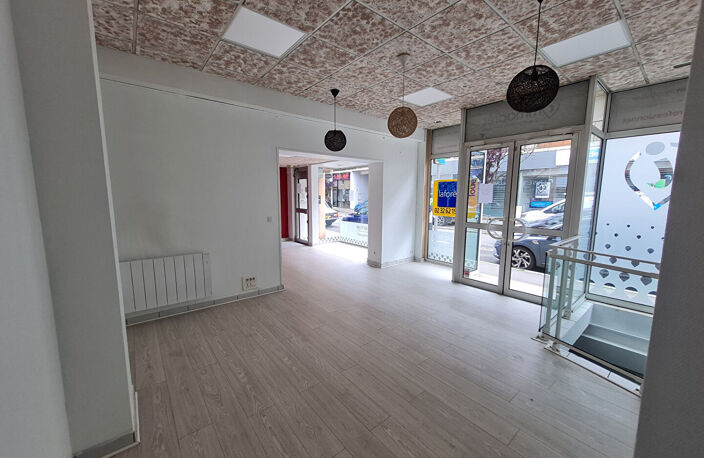 Bureaux Evreux 136.70 m2 — photo 2
