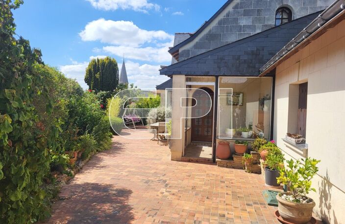 Brézé. Belle et grande maison familiale en tuffeau de 165m2 qu — photo 2