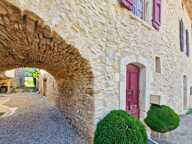 Pays de Banon, maison en pierres avec jardin, terrasse, caves et grenier — photo 4