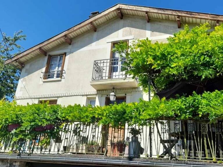 MAISON DE CARACTÈRE DANS UN CADRE UNIQUE — photo 1