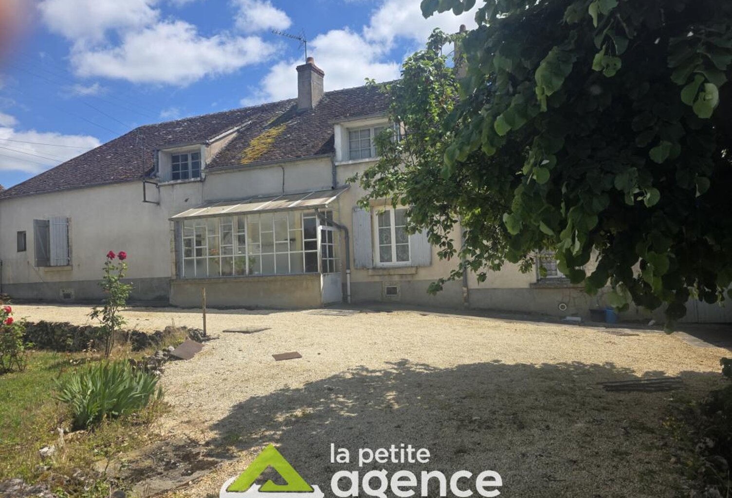 DUN SUR AURON : Grande maison édifiée sur 1178 m2 de terrain — photo 1