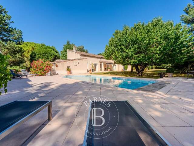 AIX EN PROVENCE NORD - MAISON FAMILIALE 255M² - 6 CHAMBRES - PIS — photo du bien
