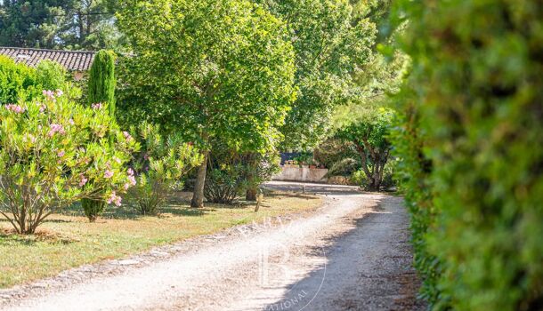Villa / Maison 8 pièces  à vendre Venelles 13770