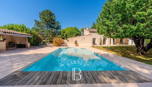 Villa / Maison 8 pièces  à vendre Venelles 13770