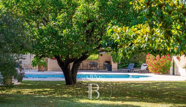 Villa / Maison 8 pièces  à vendre Venelles 13770