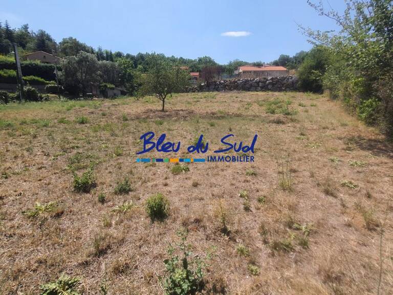 TERRAIN DE 1615 m² possibilité de faire 2 maisons — photo 1