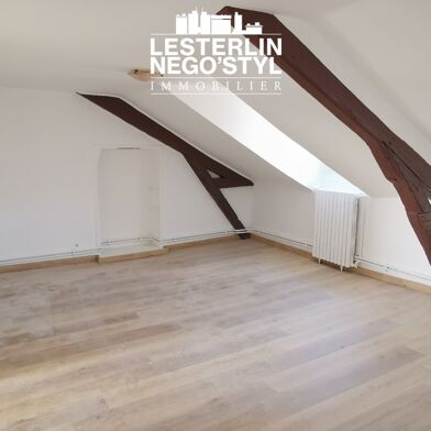 Appartement 3 pièces 590 €
