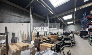 Local industriel  1000 m² à louer à Wissous (91320)