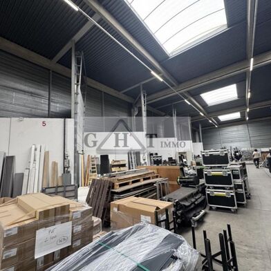 Local industriel  17469 €