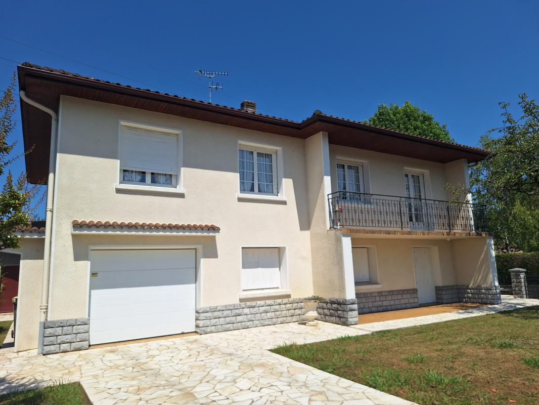 Villa / Maison  T6 à vendre Lons 64140