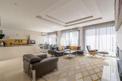 Appartement 6 pièces 275000 €