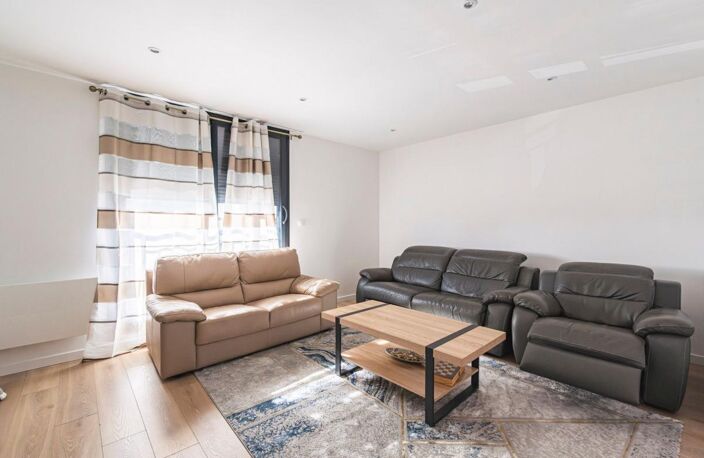 Appartement À Vendre — photo 2
