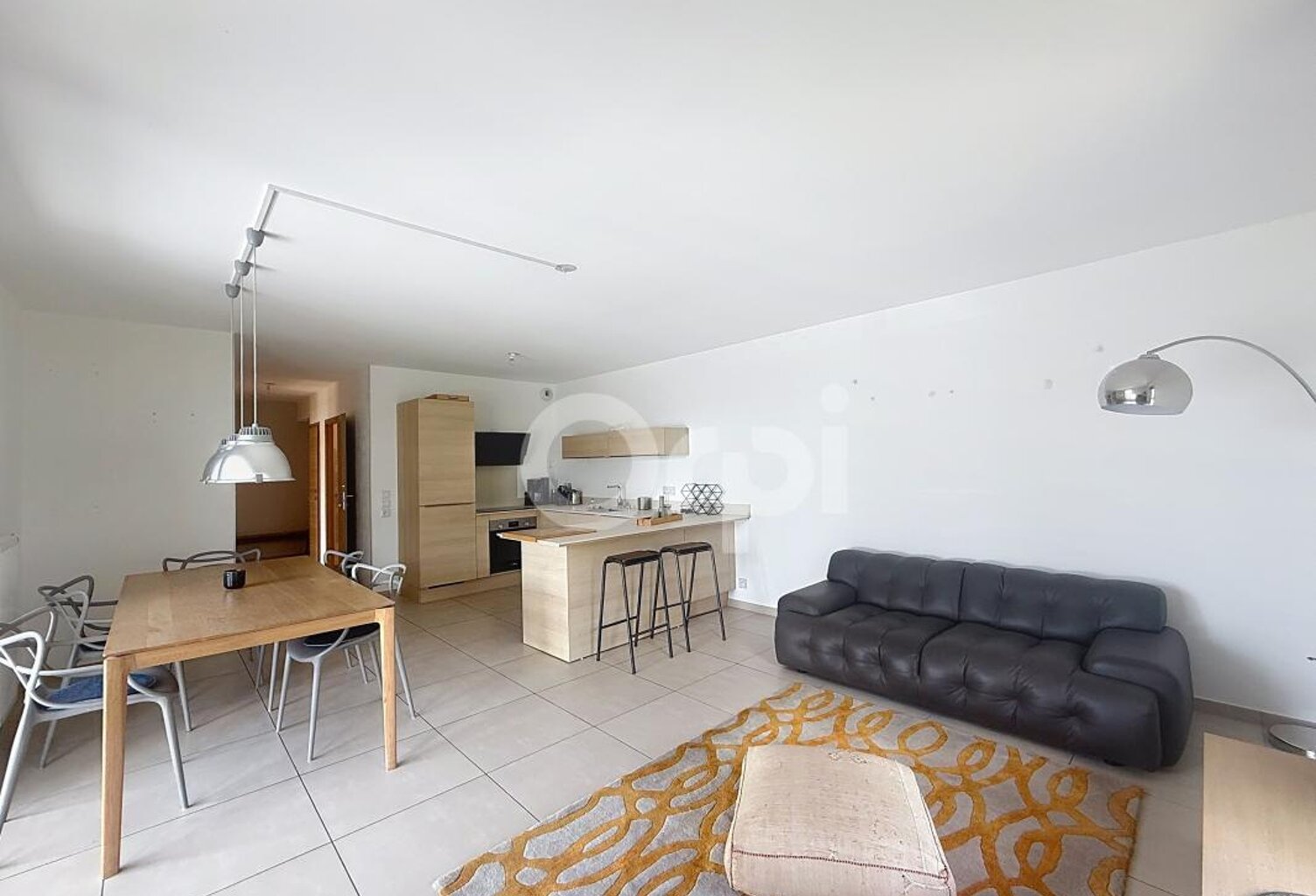 Appartement À Louer — photo 1