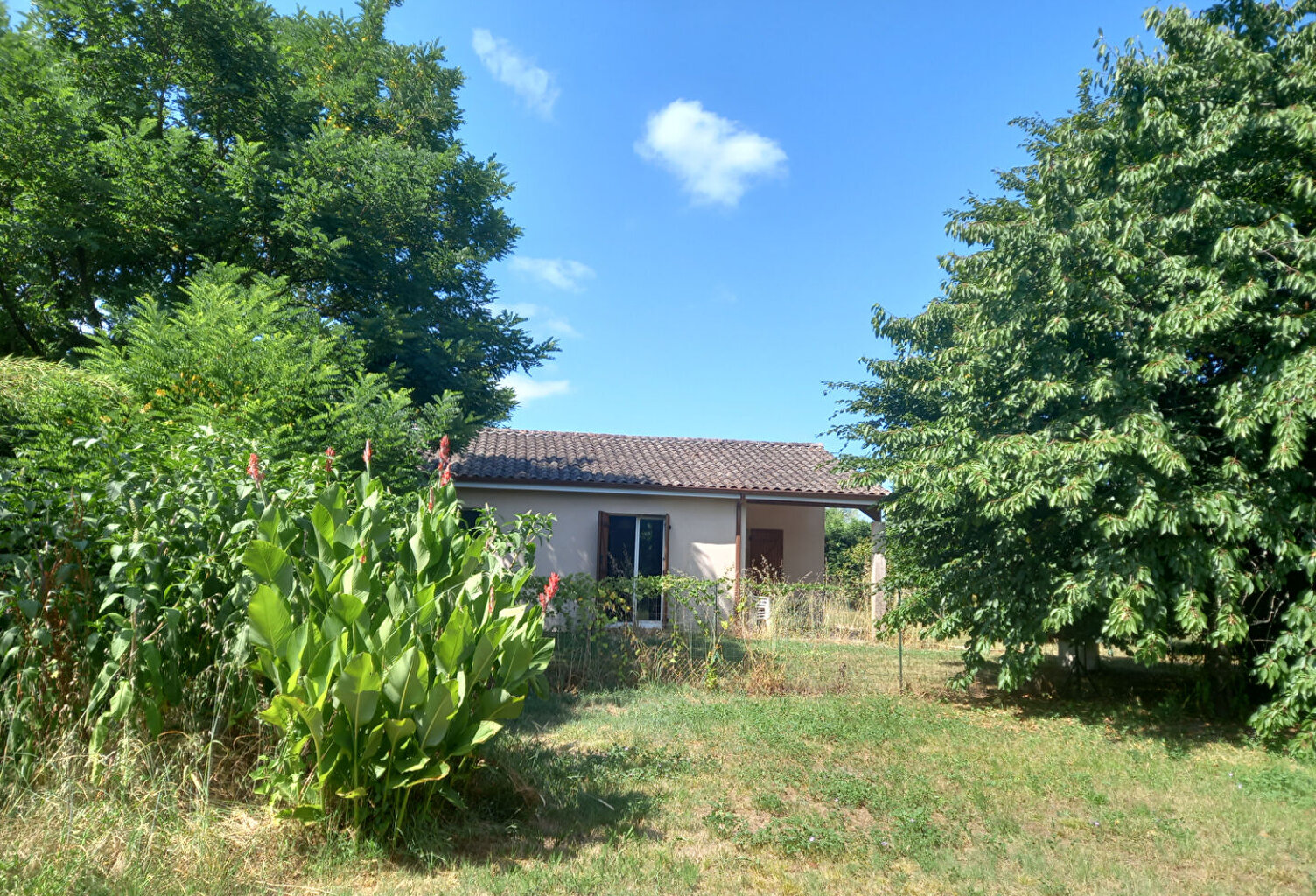 Ensemble immobilier  + terrain constructible avec dépendance- Référence 2146 — photo 1