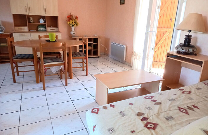 Ensemble immobilier  + terrain constructible avec dépendance- Référence 2146 — photo 3