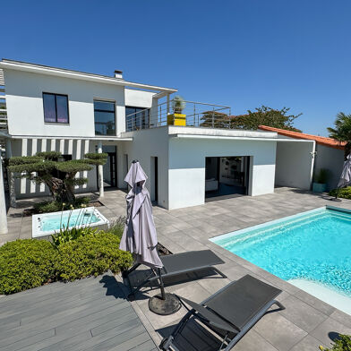 Maison 5 pièces 956800 €