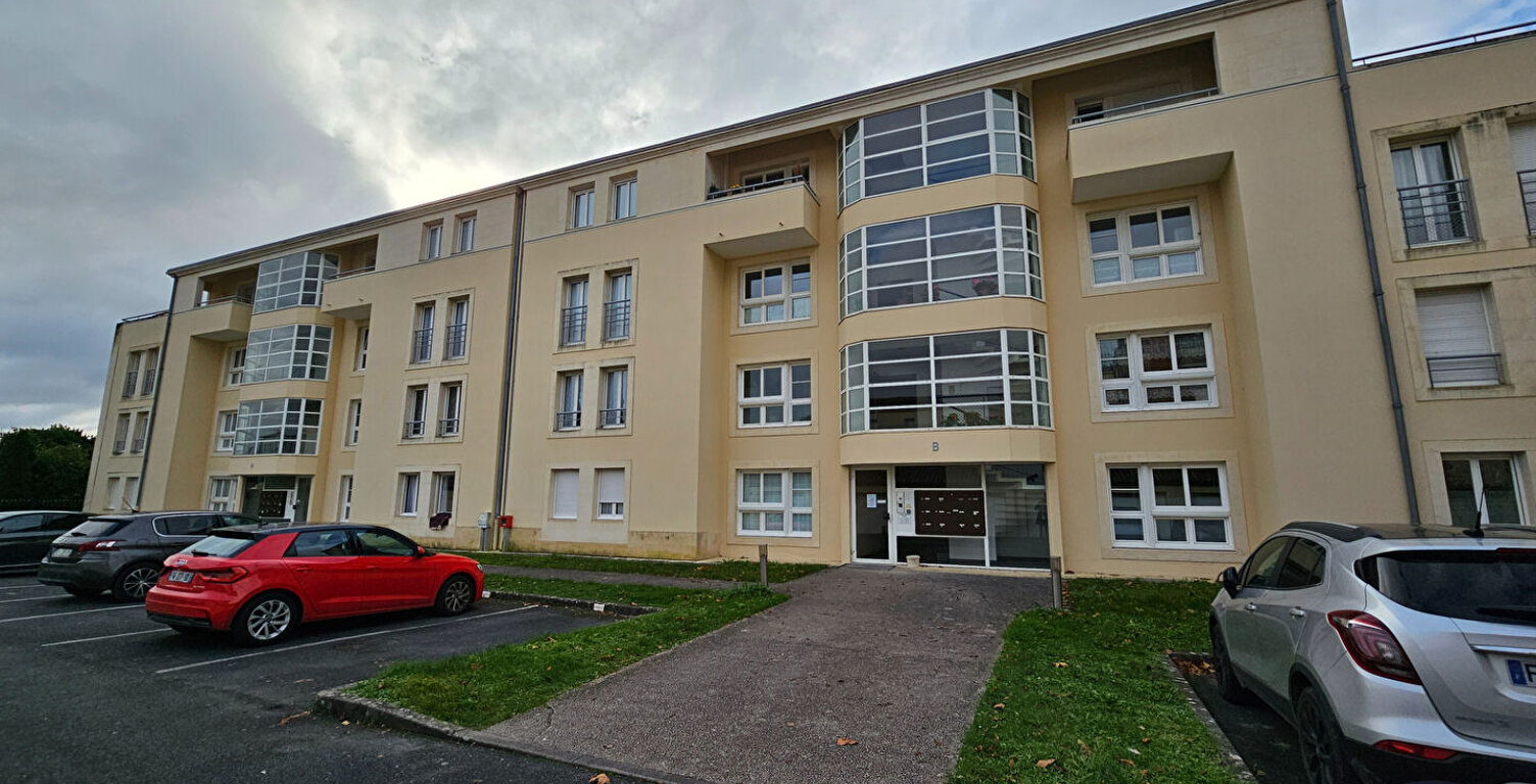 Appartement Saintes 3 pièce(s) 86.90 m2 — photo 1