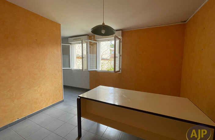 Appartement Saintes 3 pièce(s) 86.90 m2 — photo 3