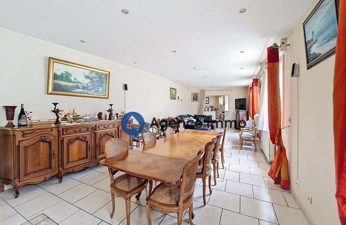 MAISON ATYPIQUE - 4 CHAMBRES - GRAND HANGAR — photo 3