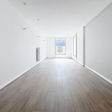 Commerce 2 pièces 923 €