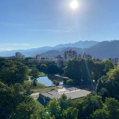 Appartement 4 pièces 122000 €